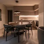 Quiet Luxury Retreat Design & Comfort Al Duomo * Milaan