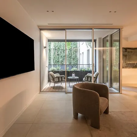 Appartement Quiet Luxury Retreat Design & Comfort Al Duomo Milaan