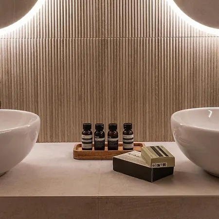 Quiet Luxury Retreat Design & Comfort Al Duomo Milán